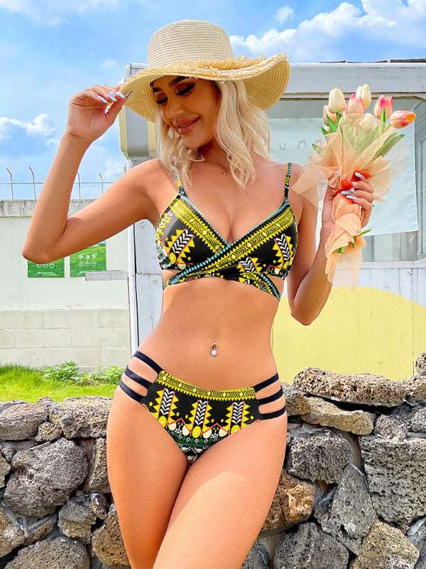 Feminine western style printed stretch elastic two piece bikini