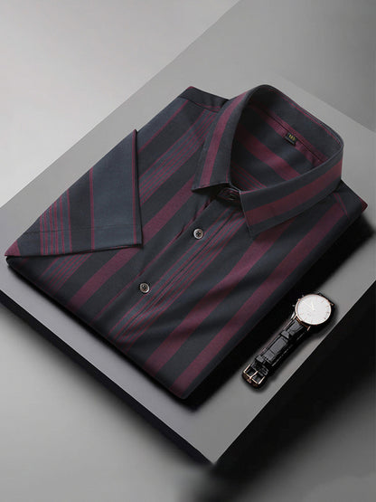 Men's striped short-sleeved shirt