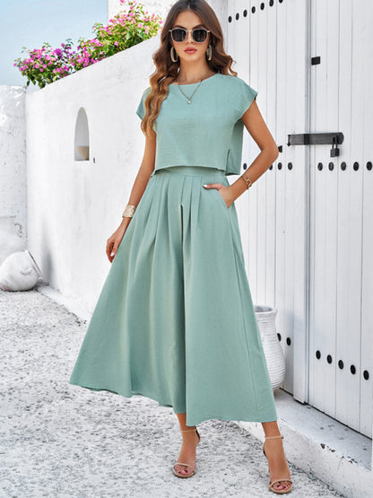 Women's casual sleeveless top and long skirt suit