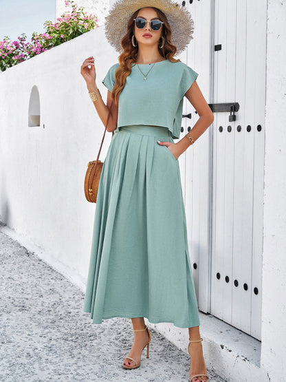 Women's casual sleeveless top and long skirt suit