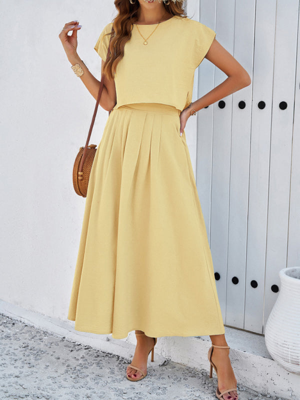 Women's casual sleeveless top and long skirt suit