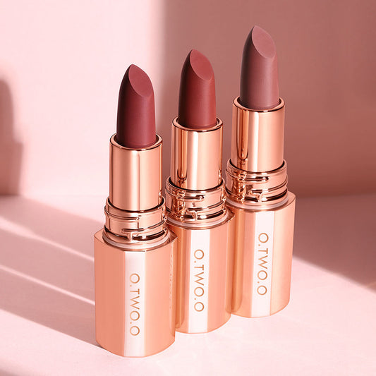 O.TWO.O INTENSE MISTY KISS LOCK COLOUR MATTE LIPSTICK 8 COLOURS