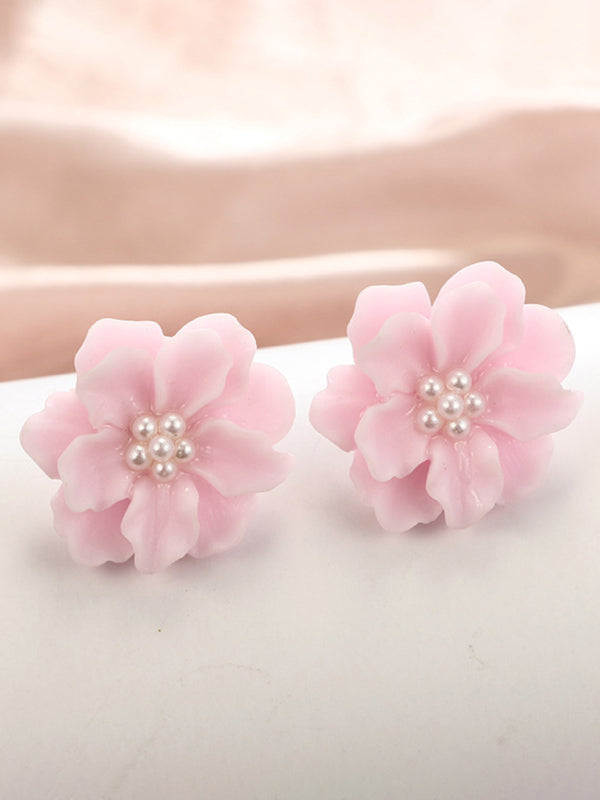 Simple and versatile exaggerated camellia three-dimensional white flower pearl earrings - FashionistaDeal