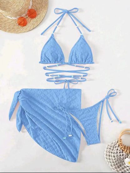 Feminine and cute three-piece bikini with floral lace pattern - FashionistaDeal