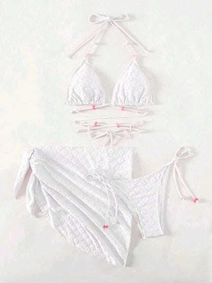 Feminine and cute three-piece bikini with floral lace pattern - FashionistaDeal